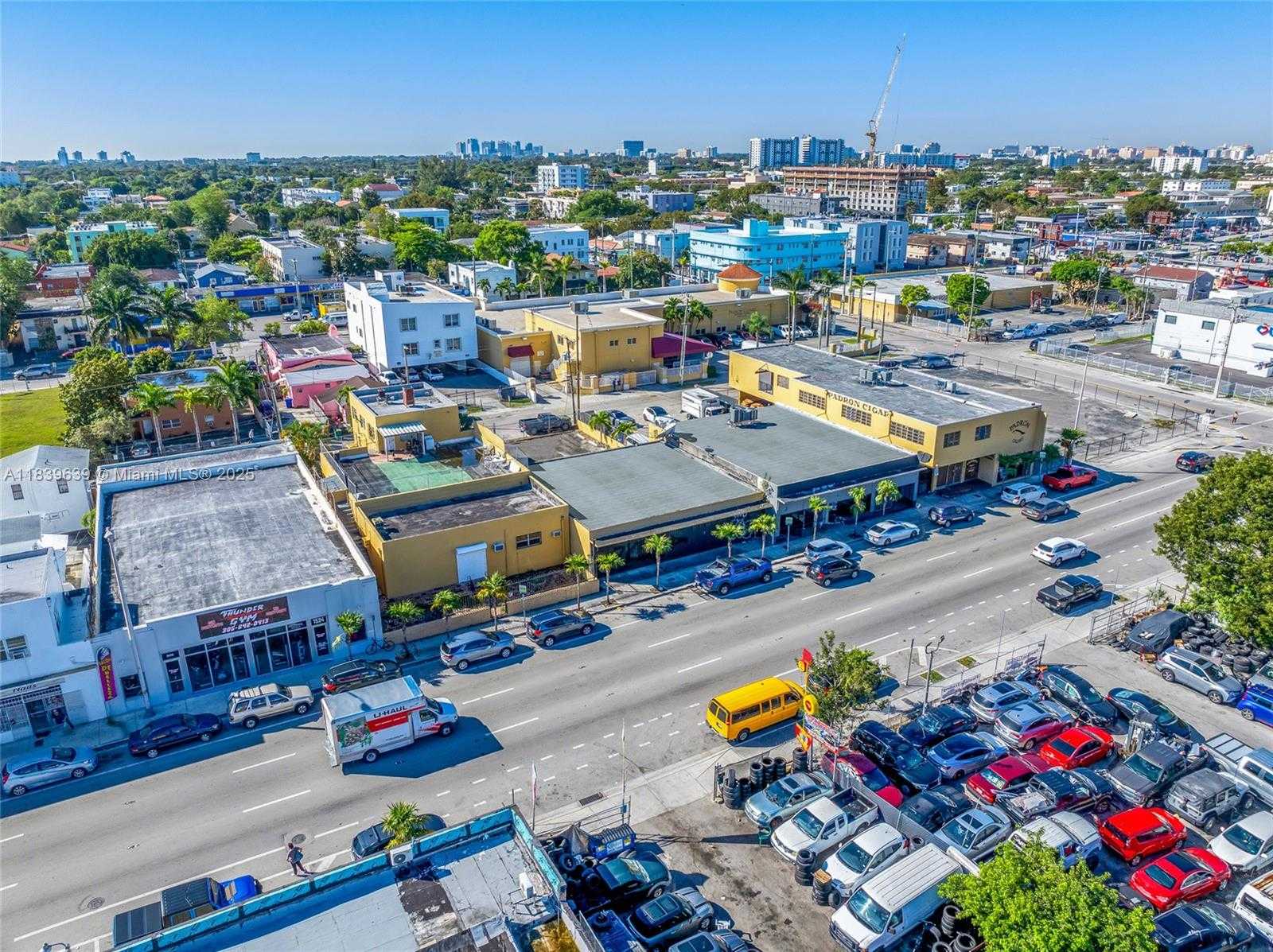 Small Image of 1544 WEST FLAGLER ST, Miami Number 10