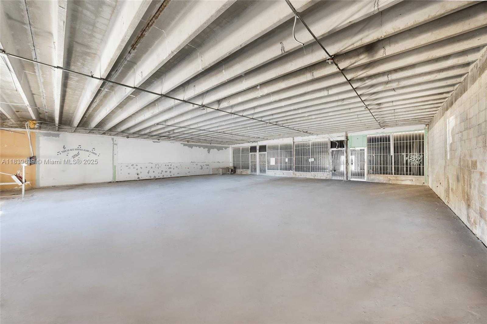 Small Image of 1544 WEST FLAGLER ST, Miami Number 13