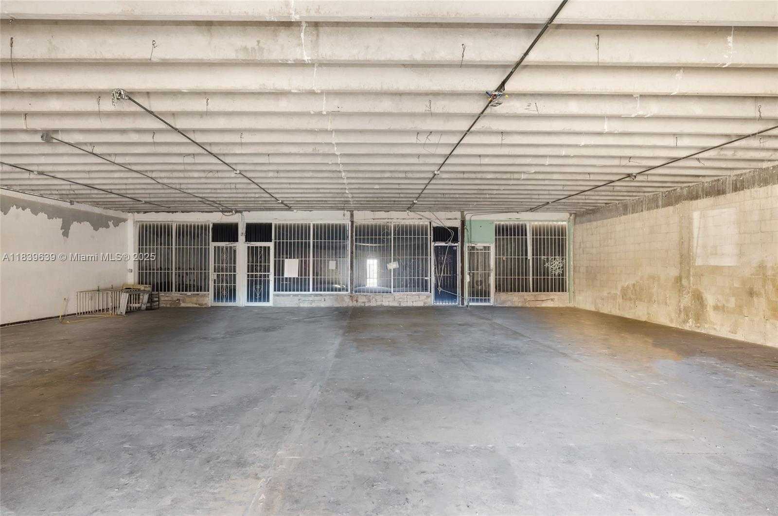 Small Image of 1544 WEST FLAGLER ST, Miami Number 29