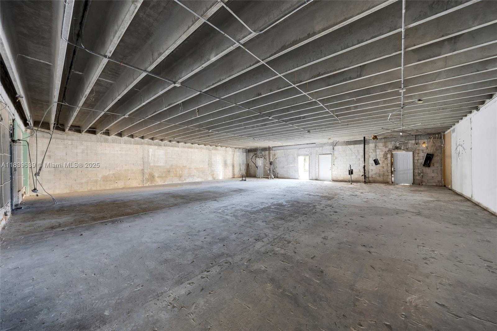Small Image of 1544 WEST FLAGLER ST, Miami Number 4
