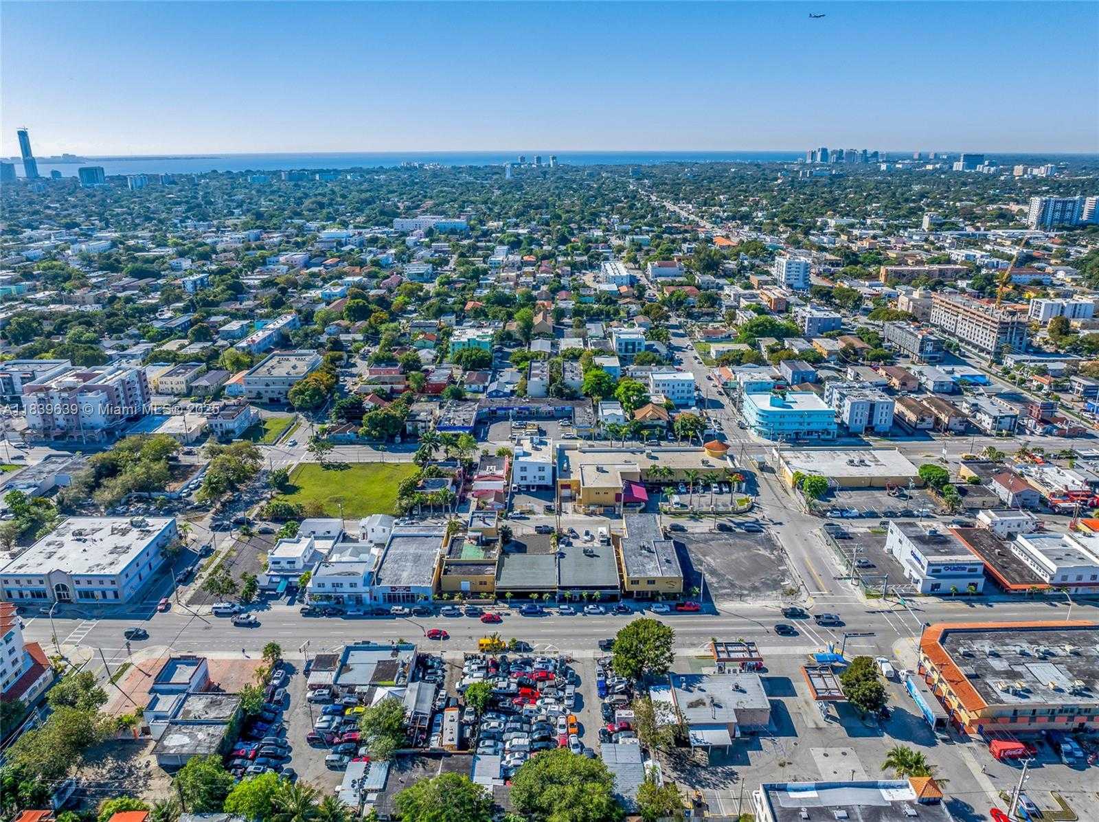 Small Image of 1544 WEST FLAGLER ST, Miami Number 7