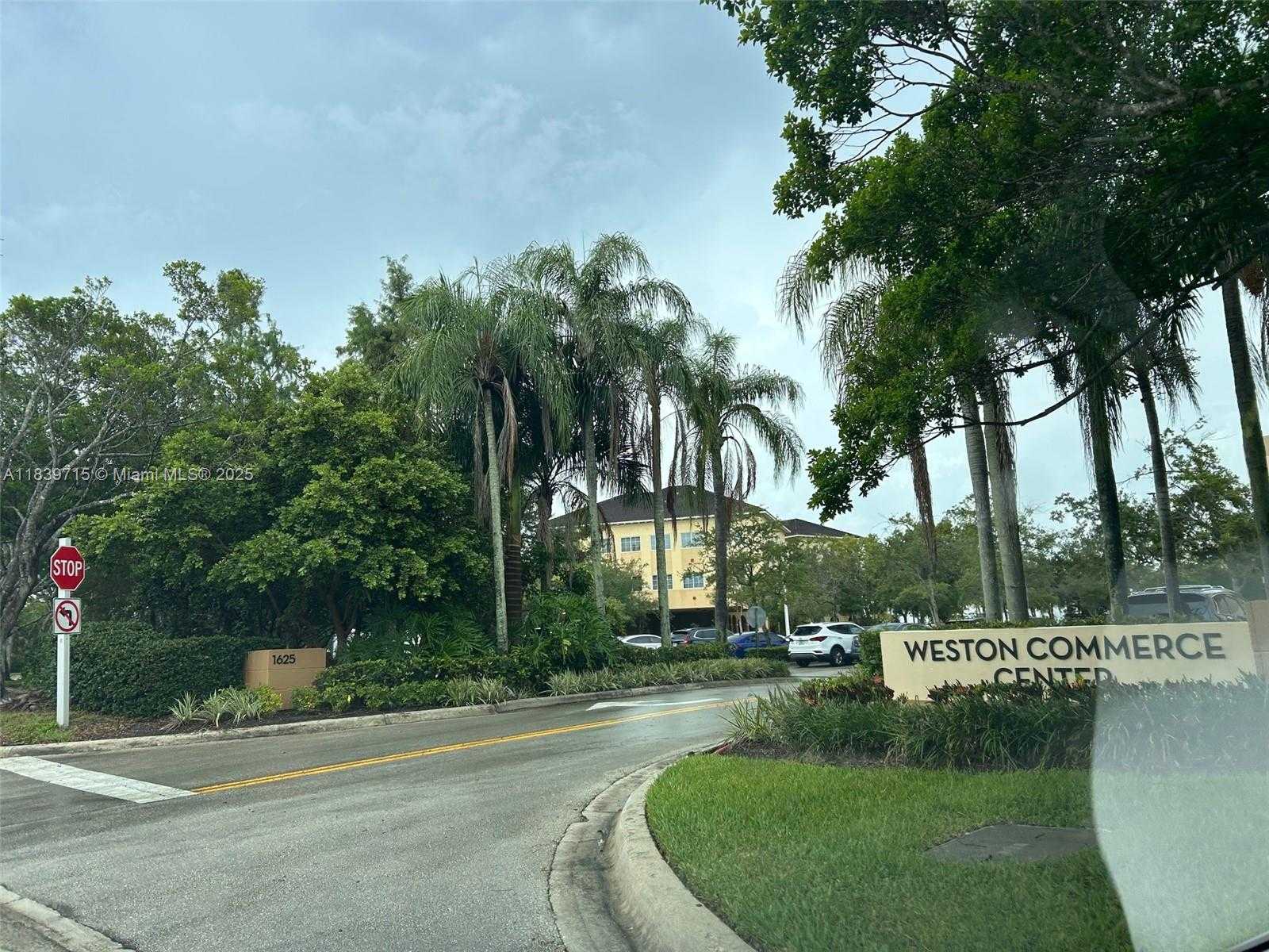 Small Image of 1625 NORTH COMMERCE PKWY, Weston Number 14