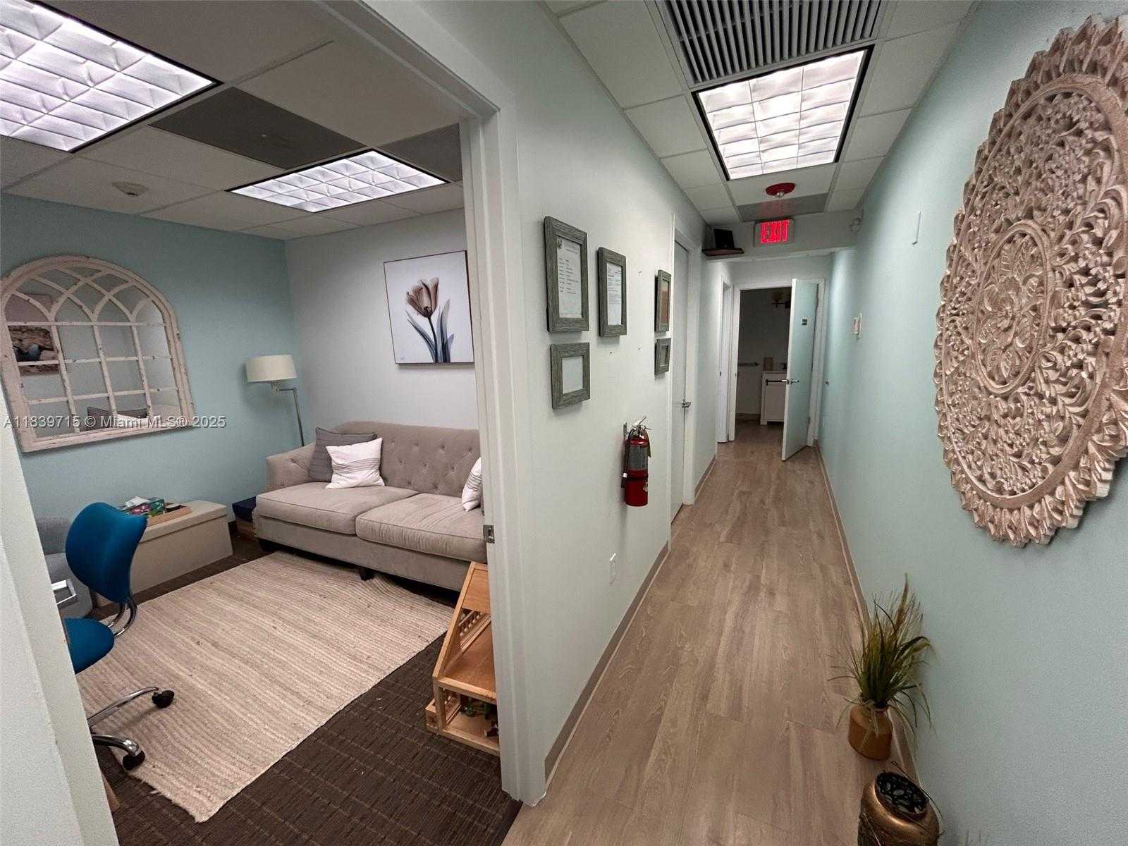Small Image of 1625 NORTH COMMERCE PKWY, Weston Number 3