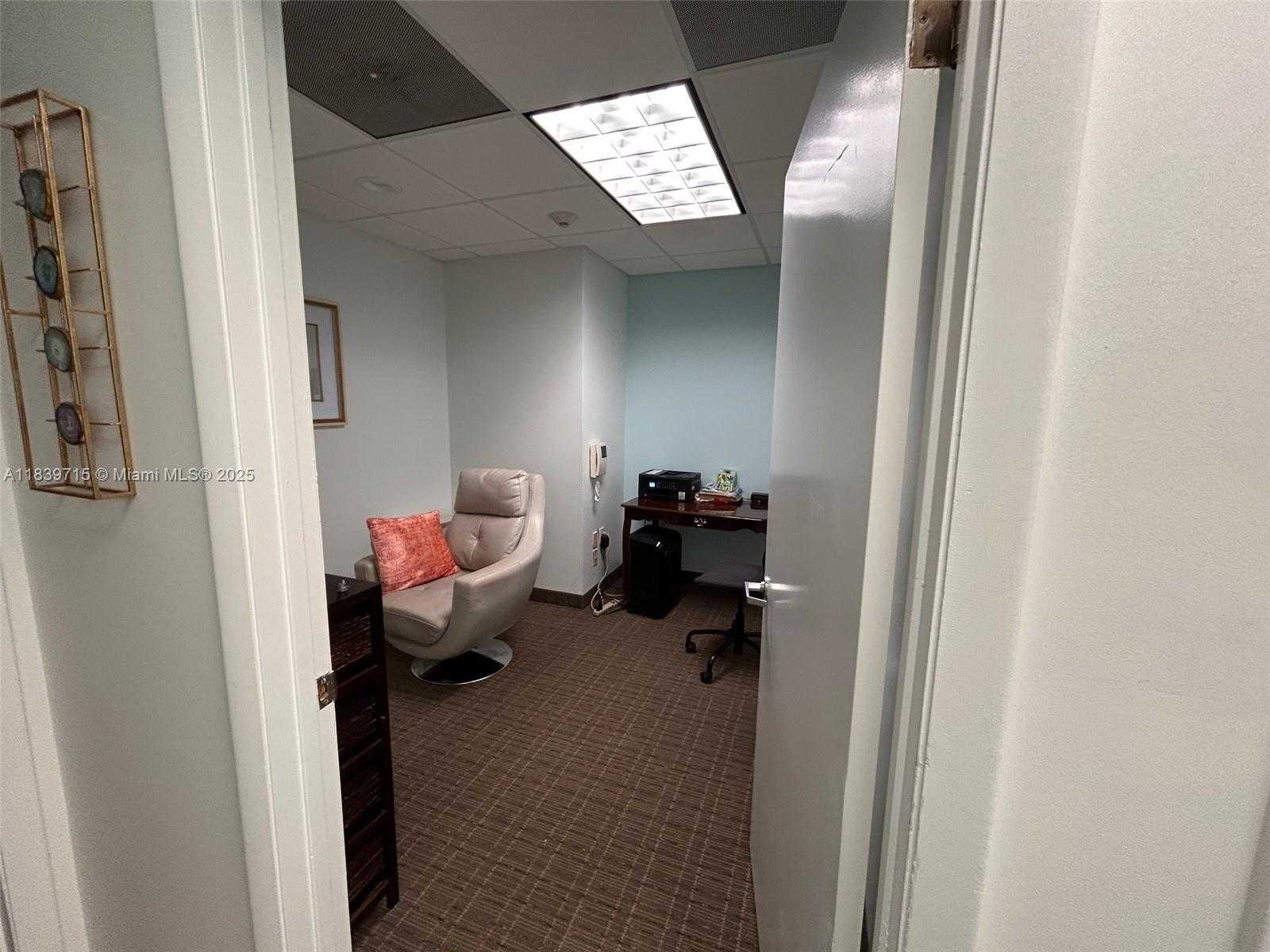 Small Image of 1625 NORTH COMMERCE PKWY, Weston Number 4