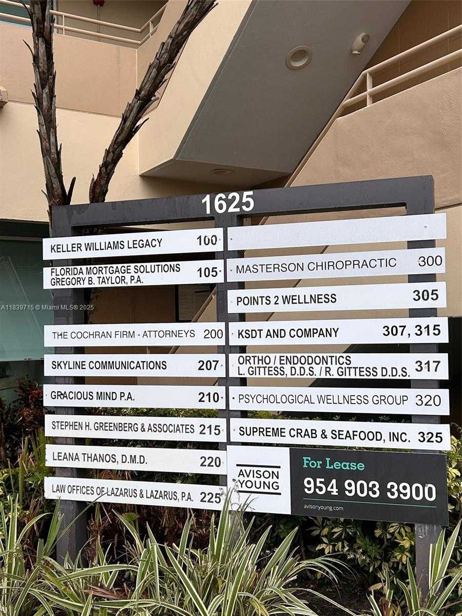 Small Image of 1625 NORTH COMMERCE PKWY, Weston Number 7