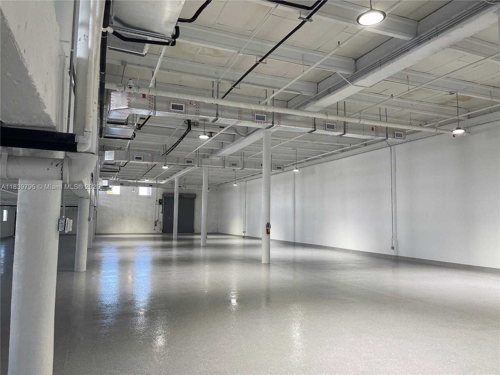 Small Image of 6899 NORTH EAST 4TH AVE, Miami Number 4
