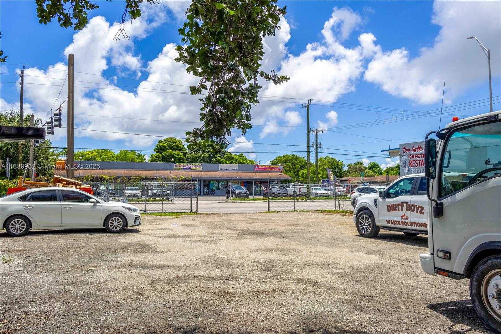 Small Image of 3450 NORTH WEST 32ND AVE, Miami Number 2