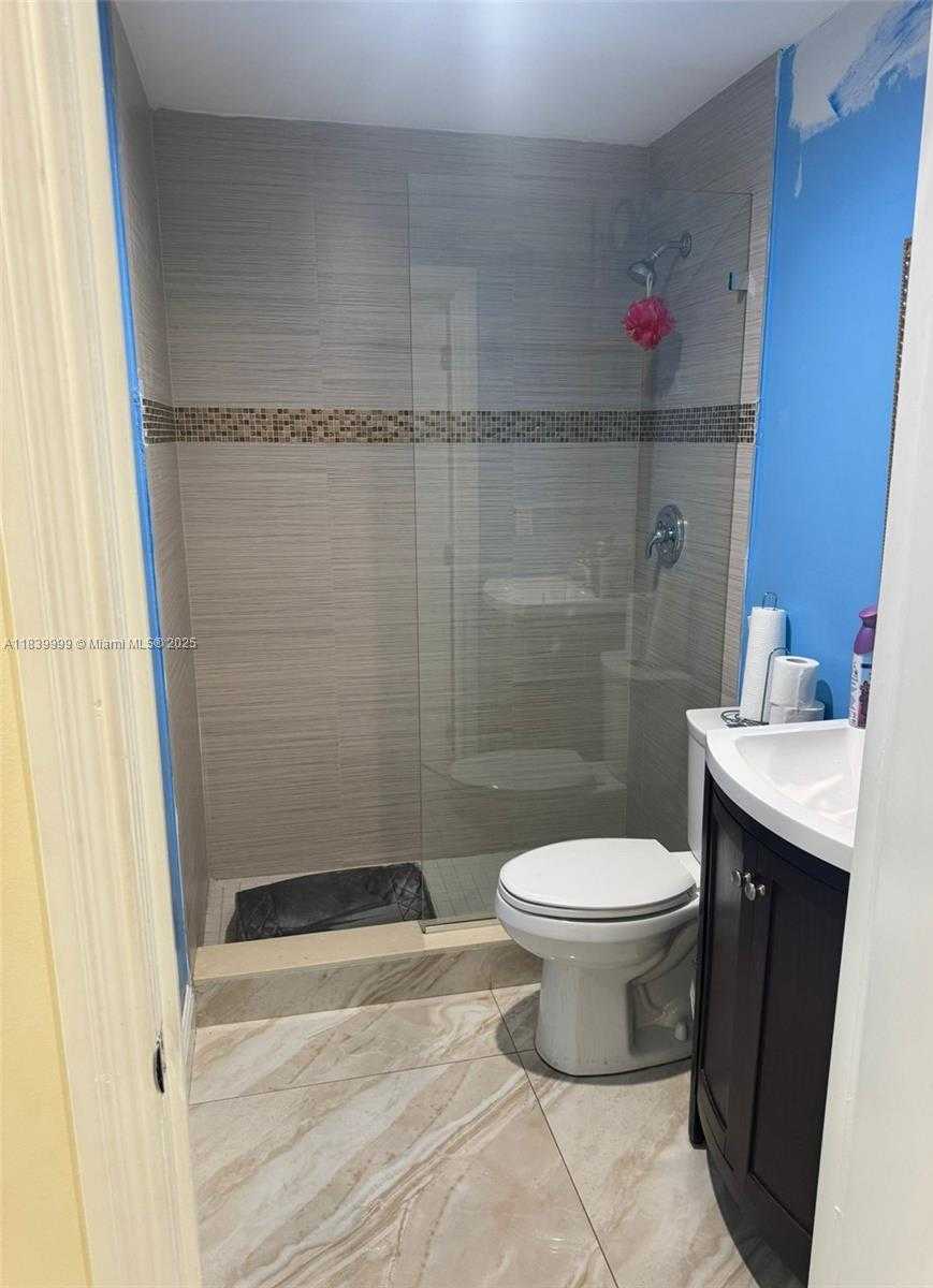 Small Image of 5300 NORTH WEST 12TH AVE #12, Fort Lauderdale Number 8