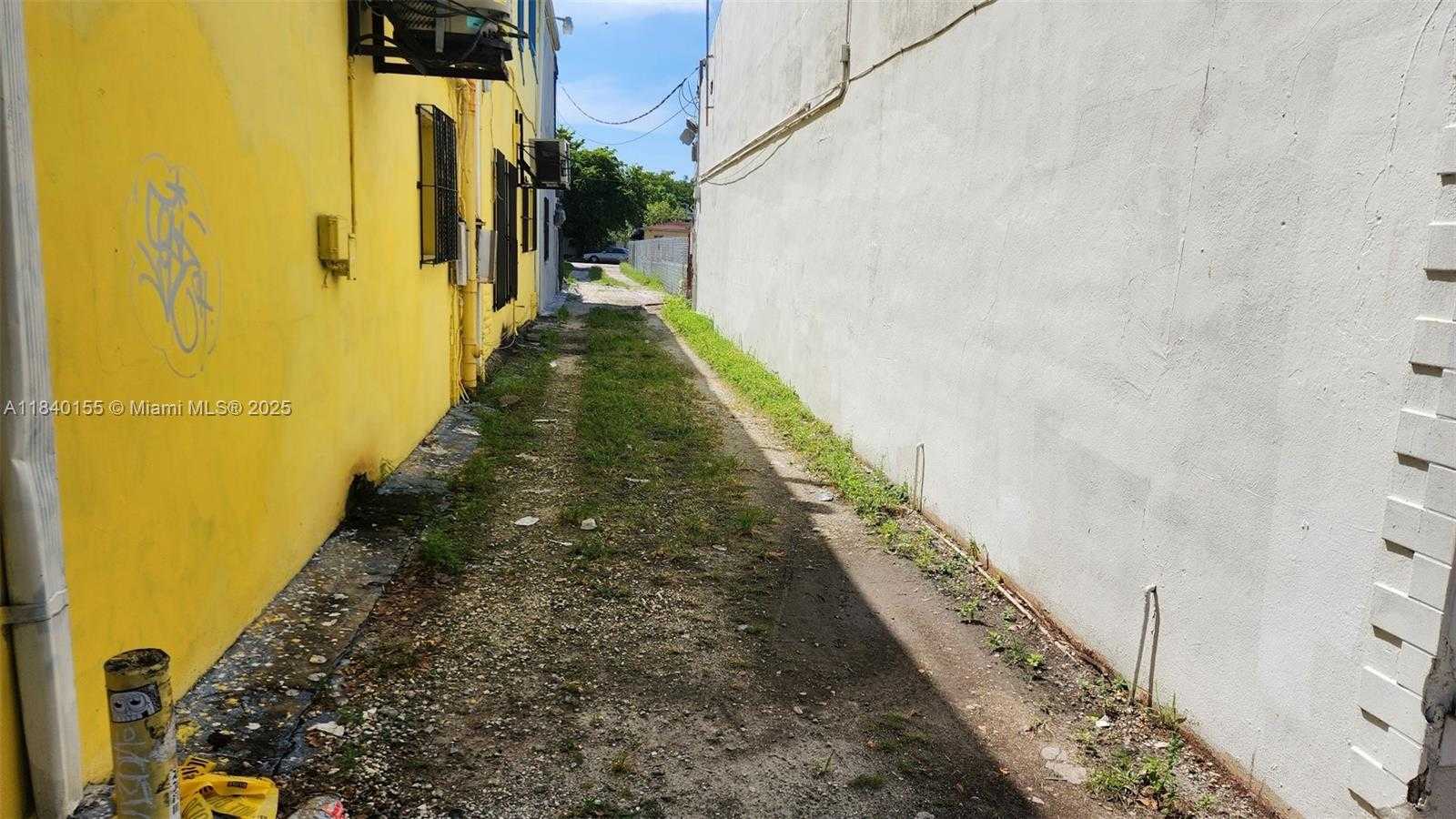 Small Image of 2272 SOUTH WEST 8TH ST, Miami Number 5