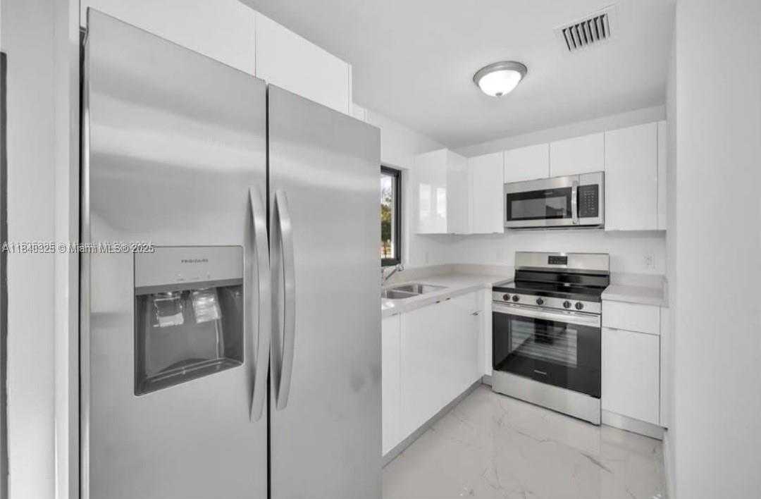 Small Image of 673 NORTH WEST 14TH ST, Florida City Number 5