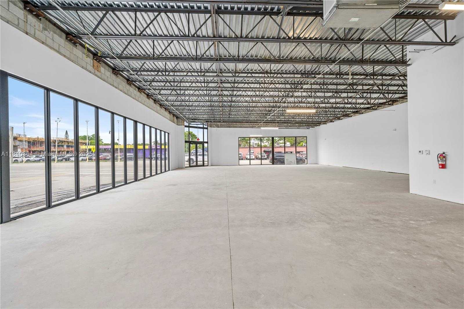 Small Image of 2215 NORTH FEDERAL HWY, Hollywood Number 7