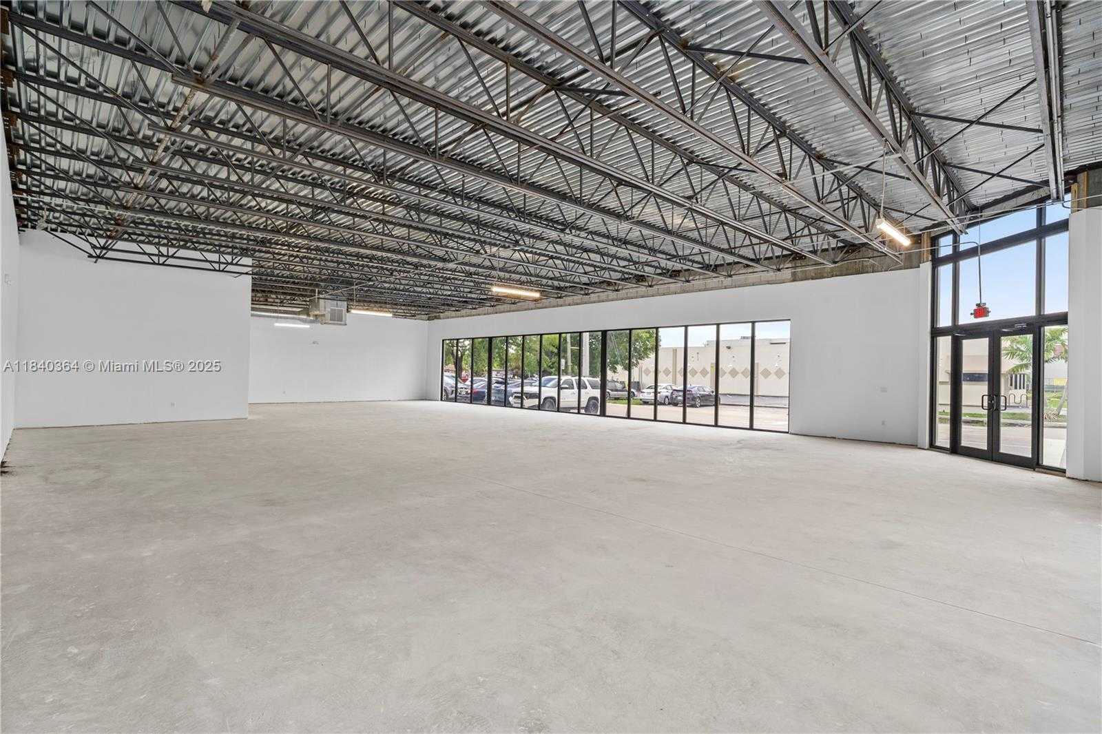 Small Image of 2215 NORTH FEDERAL HWY, Hollywood Number 8