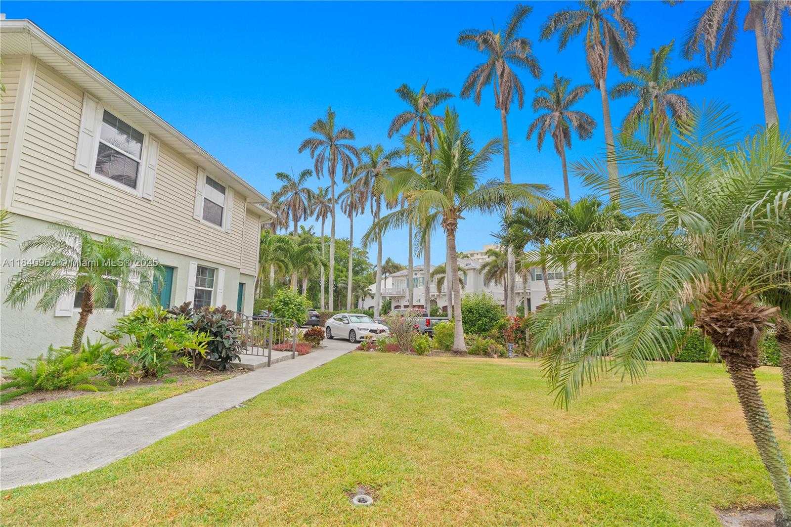 Small Image of 99 SEABREEZE AVE #1, Delray Beach Number 20