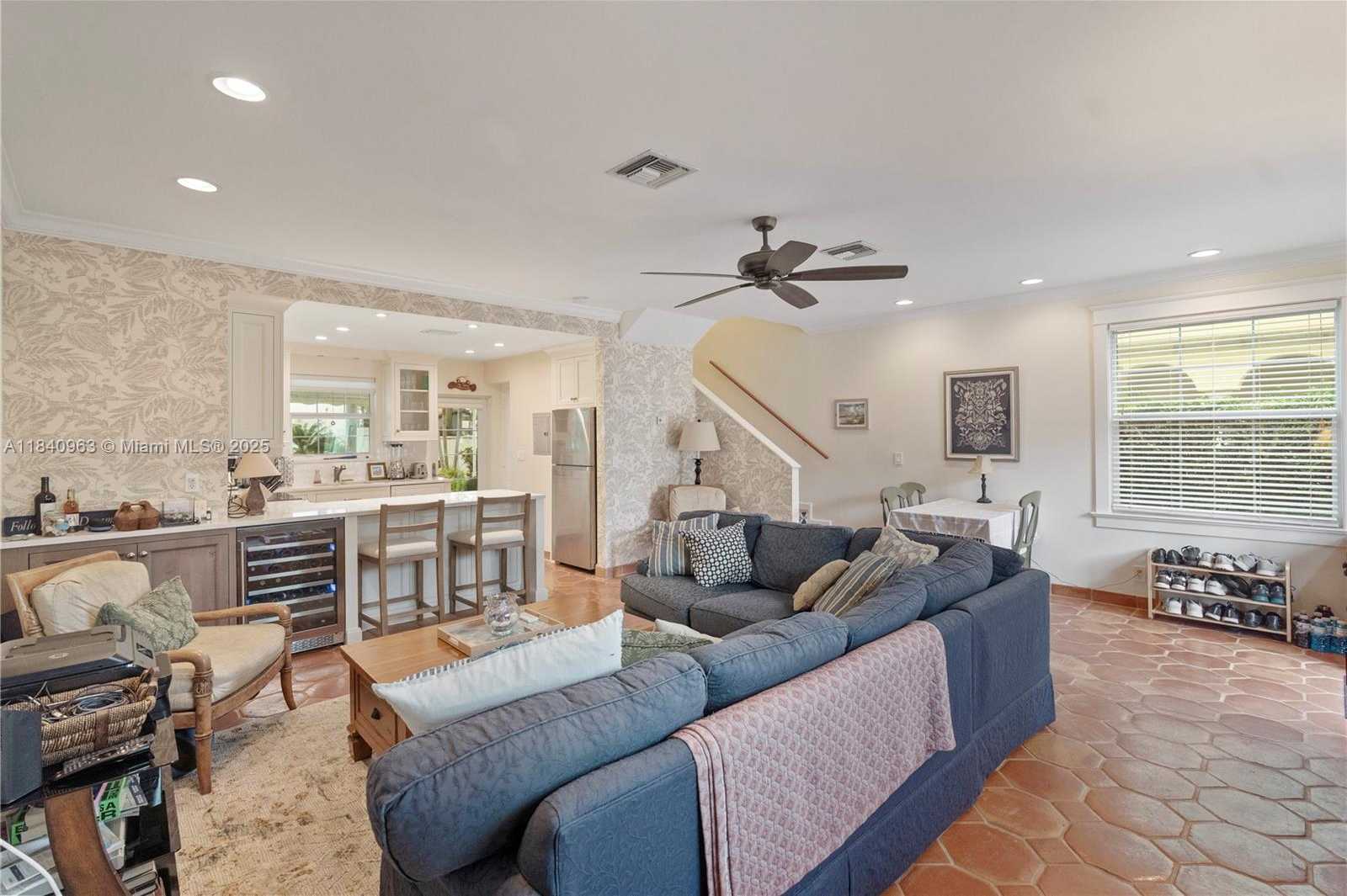 Small Image of 99 SEABREEZE AVE #1, Delray Beach Number 28