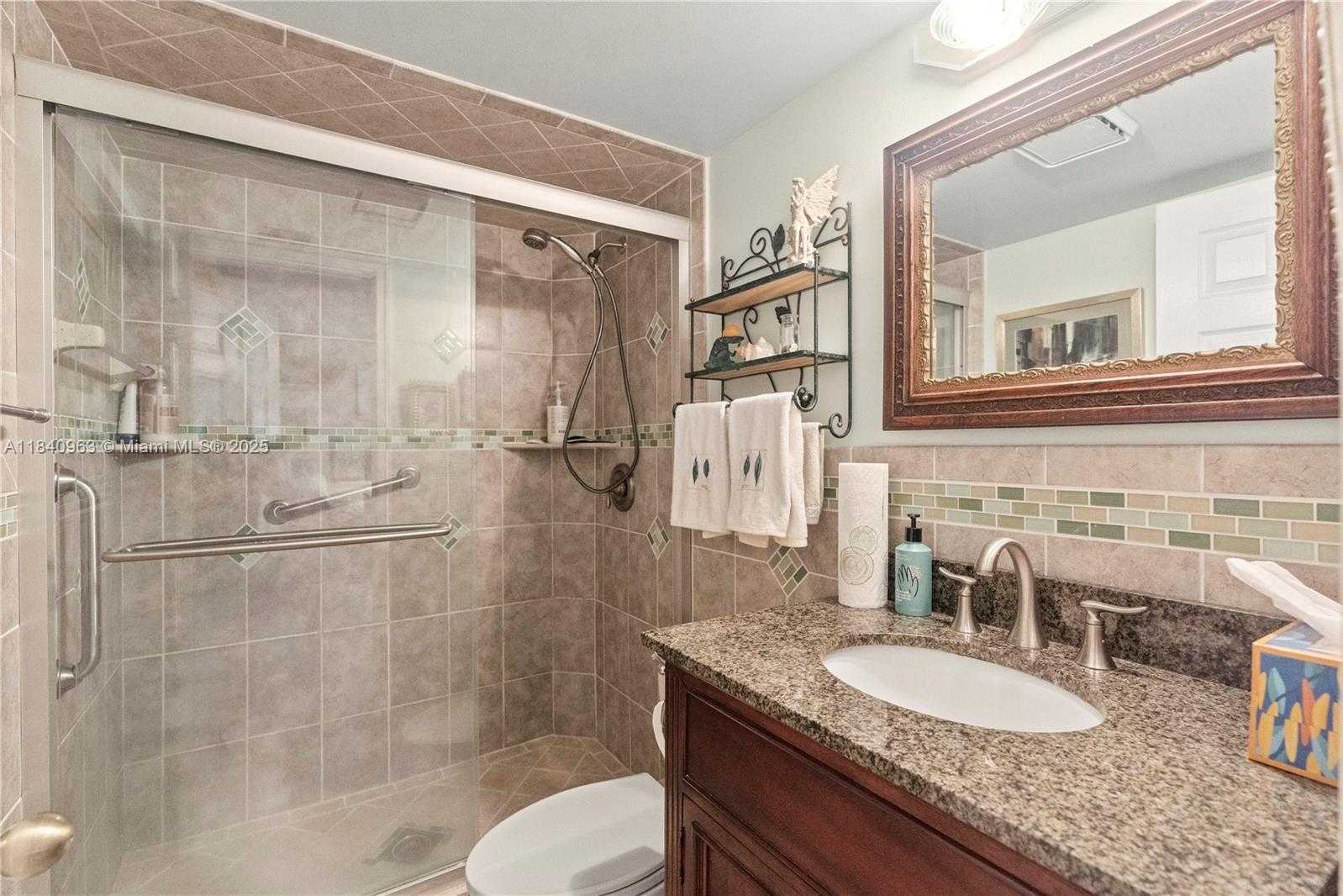Small Image of 99 SEABREEZE AVE #1, Delray Beach Number 34