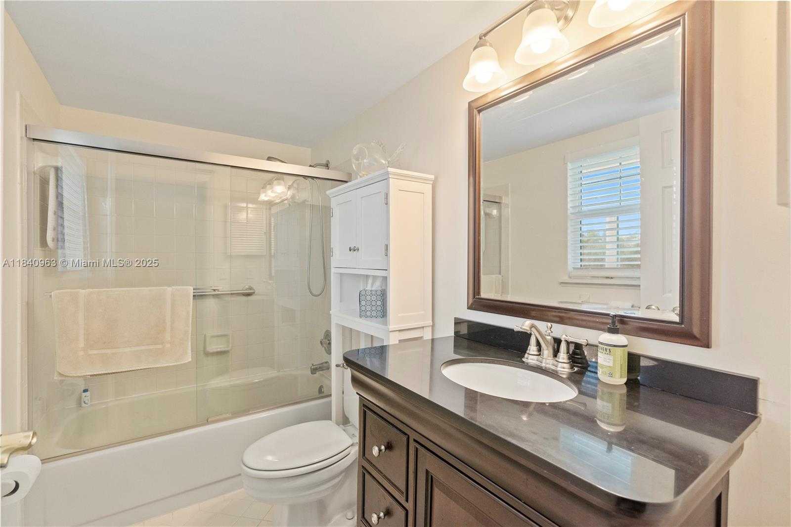 Small Image of 99 SEABREEZE AVE #1, Delray Beach Number 40