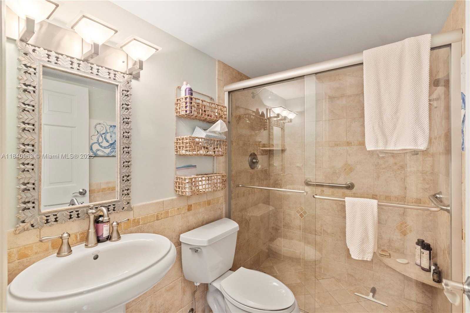 Small Image of 99 SEABREEZE AVE #1, Delray Beach Number 43
