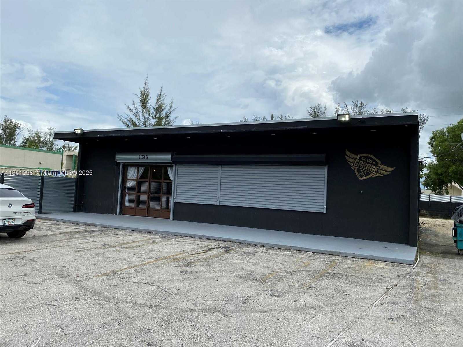 Small Image of 1235 NORTH WEST 103RD ST, Miami Number 2