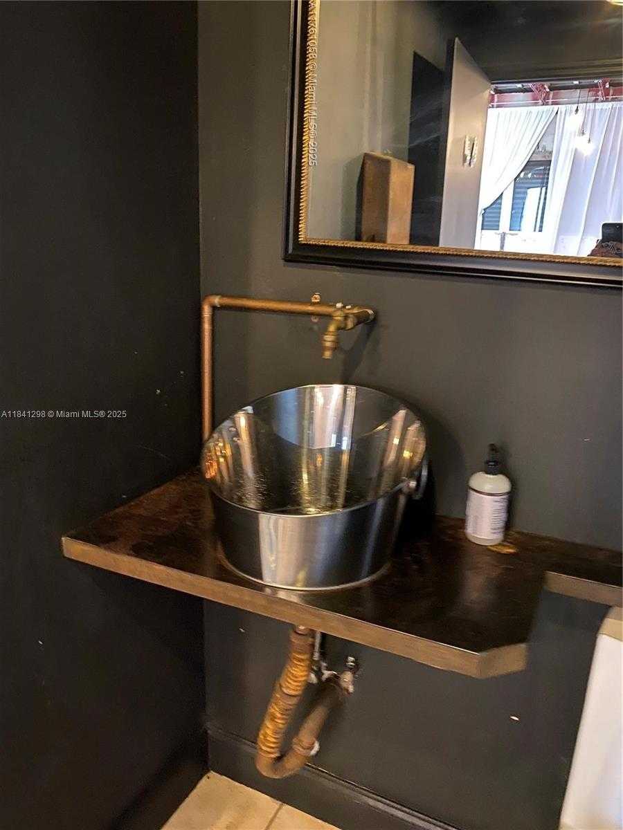 Small Image of 1235 NORTH WEST 103RD ST, Miami Number 5