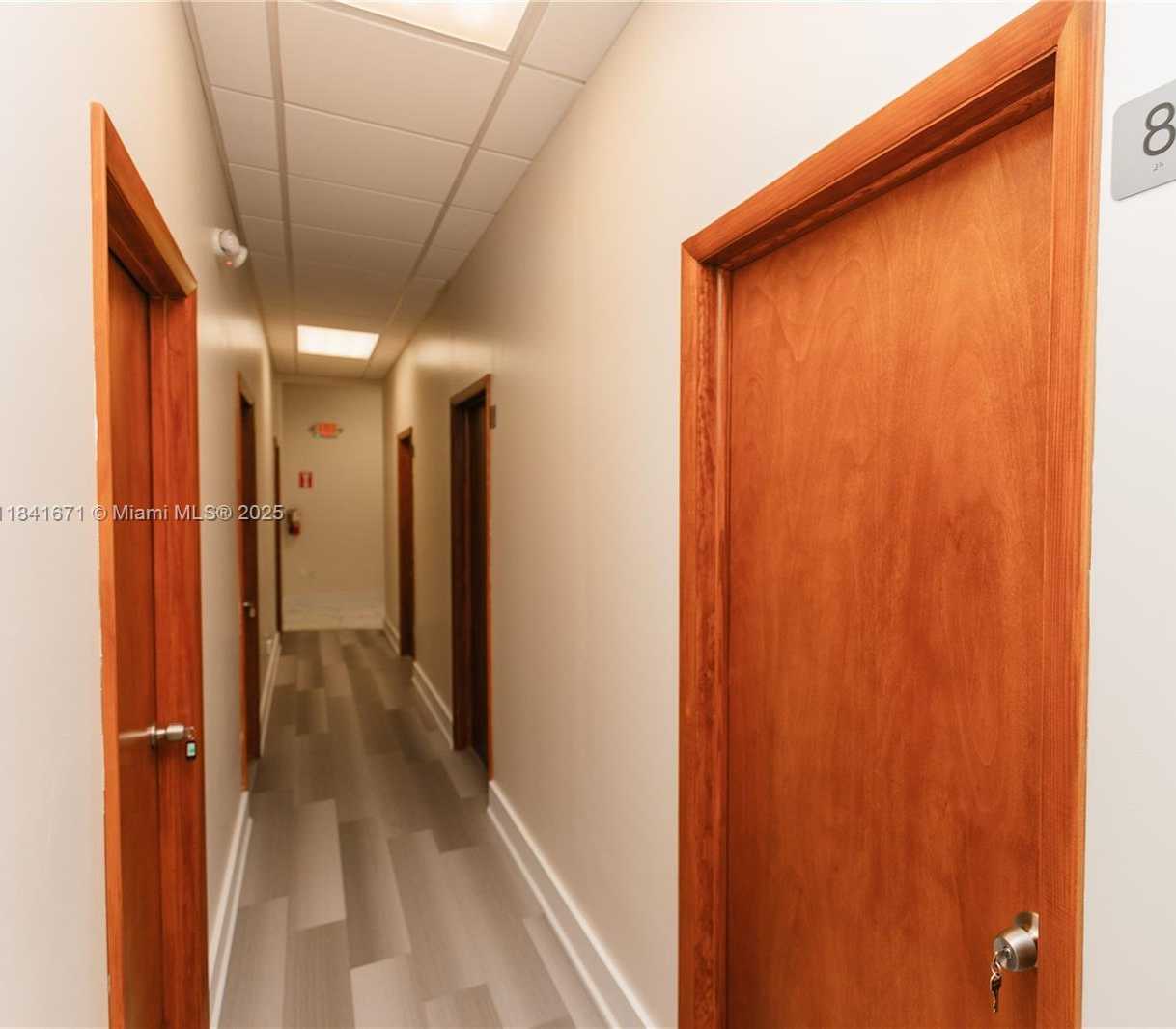 Small Image of 1911 HARRISON ST #5, Hollywood Number 10