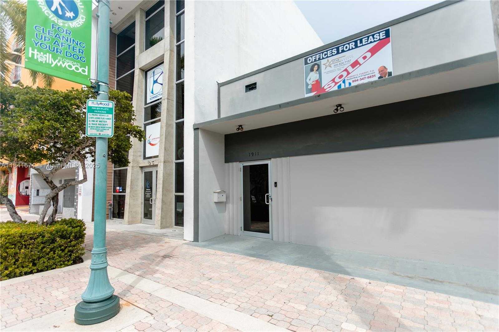 Small Image of 1911 HARRISON ST #5, Hollywood Number 15