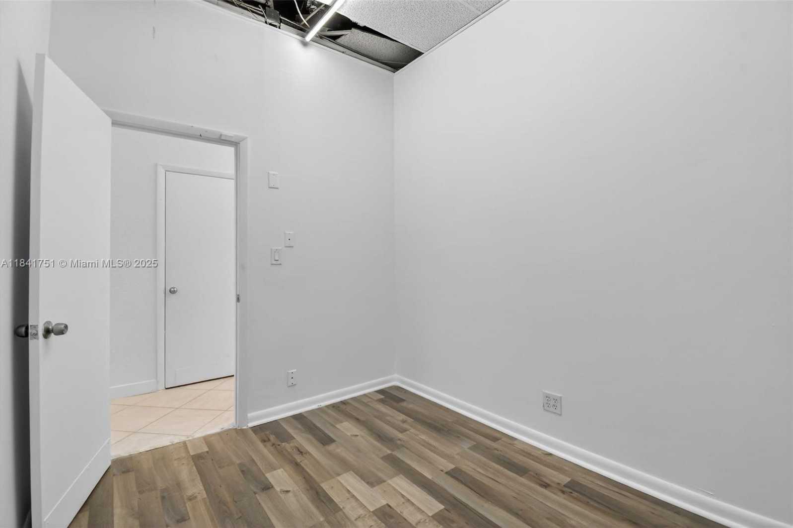 Small Image of 3801 NORTH UNIVERSITY DR #502, Sunrise Number 14