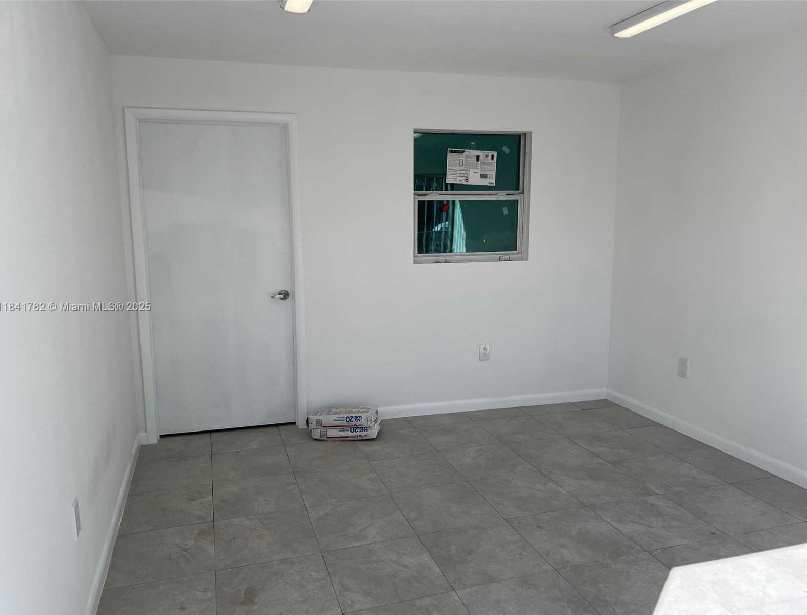 Small Image of 5905 PLUNKETT ST #A, Hollywood Number 5