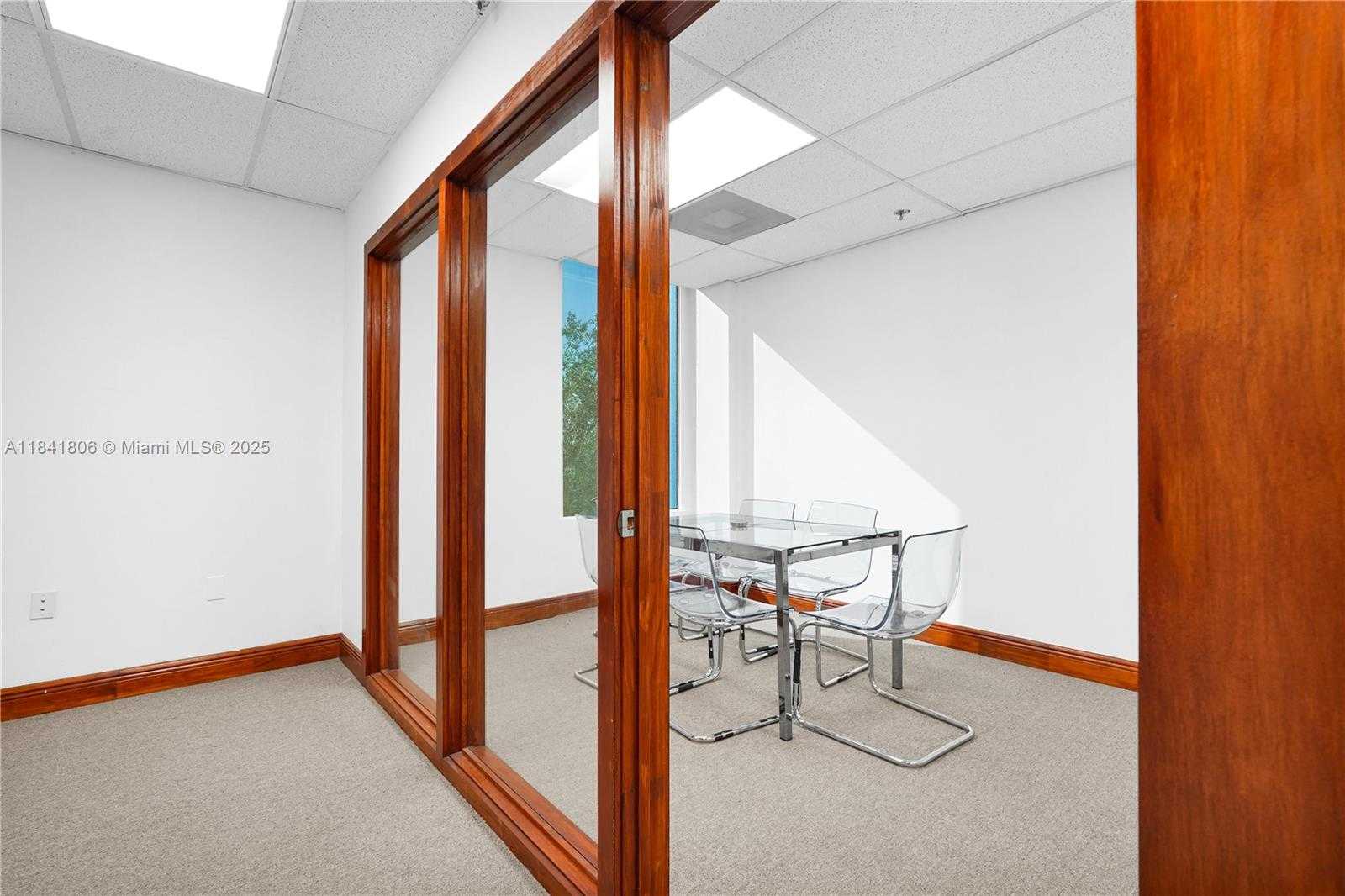 Small Image of 12550 BISCAYNE BLVD #304B, North Miami Number 11