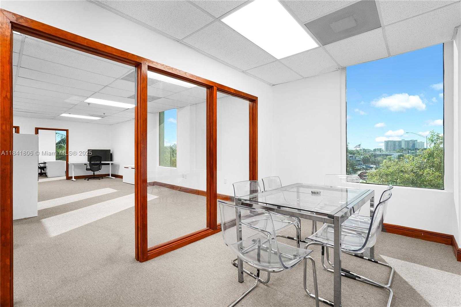 Small Image of 12550 BISCAYNE BLVD #304B, North Miami Number 13