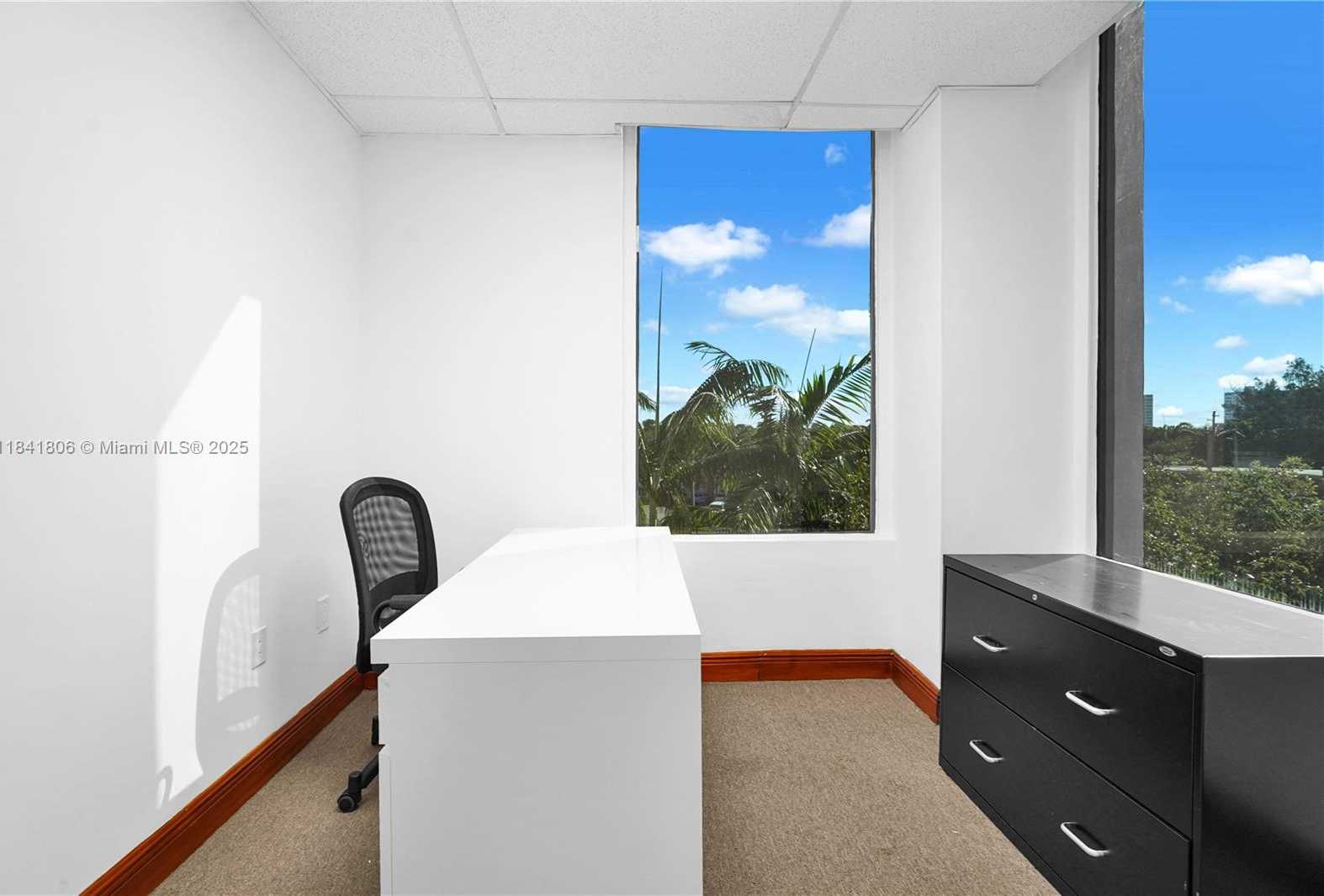 Small Image of 12550 BISCAYNE BLVD #304B, North Miami Number 29