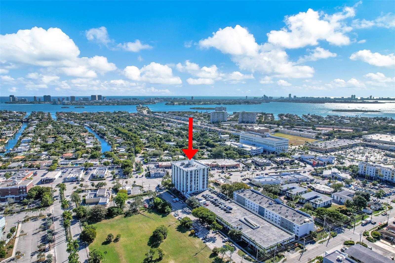 Small Image of 12550 BISCAYNE BLVD #304B, North Miami Number 34