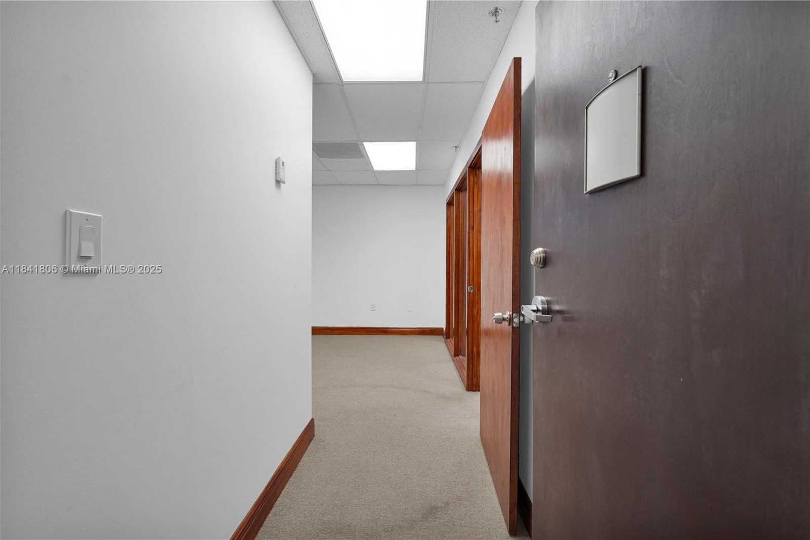 Small Image of 12550 BISCAYNE BLVD #304B, North Miami Number 5