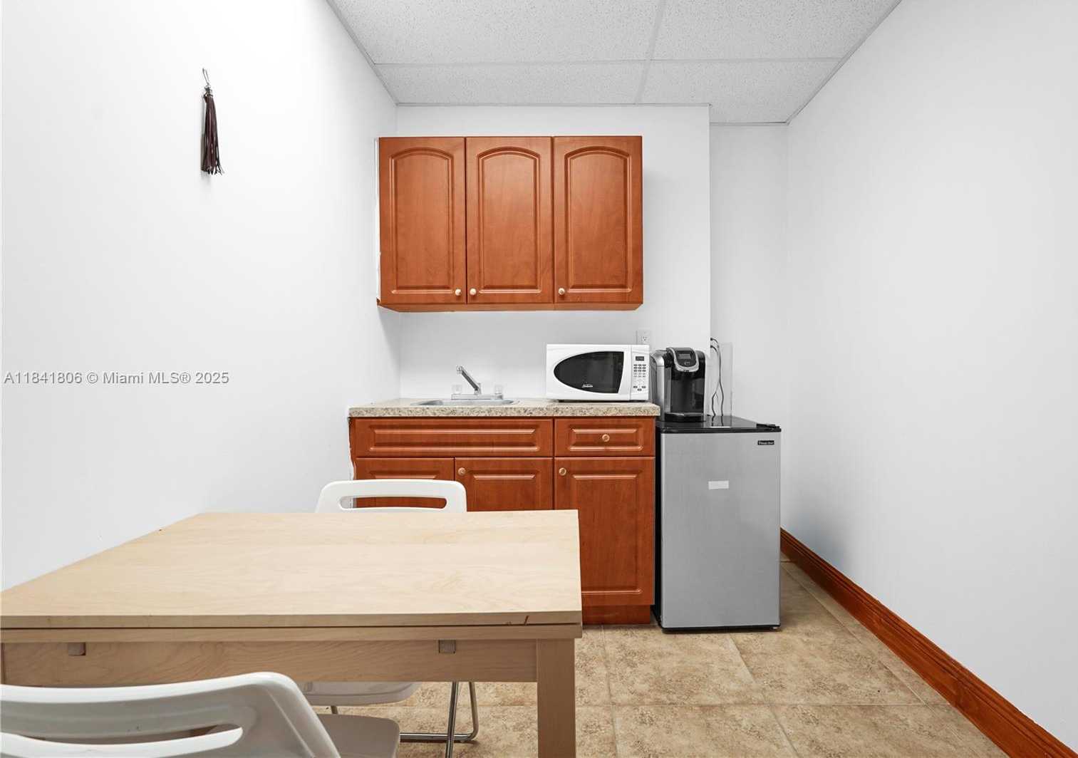 Small Image of 12550 BISCAYNE BLVD #304B, North Miami Number 8