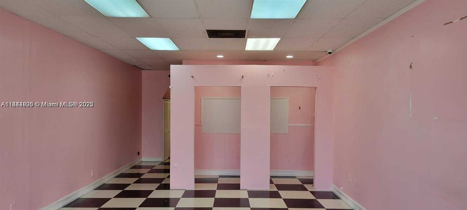 Small Image of 6264 MIRAMAR PKWY, Miramar Number 10