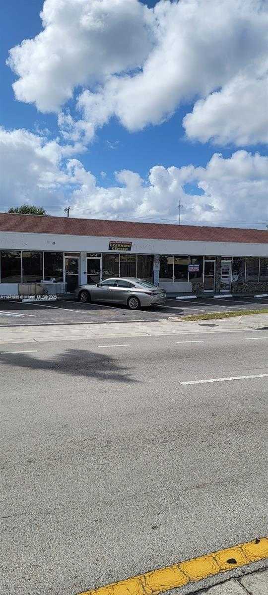 Small Image of 6264 MIRAMAR PKWY, Miramar Number 5