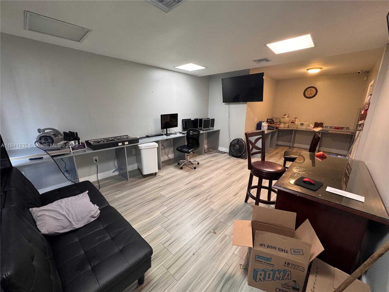 Small Image of 3901 WEST 18TH AVE #903A, Hialeah Number 3
