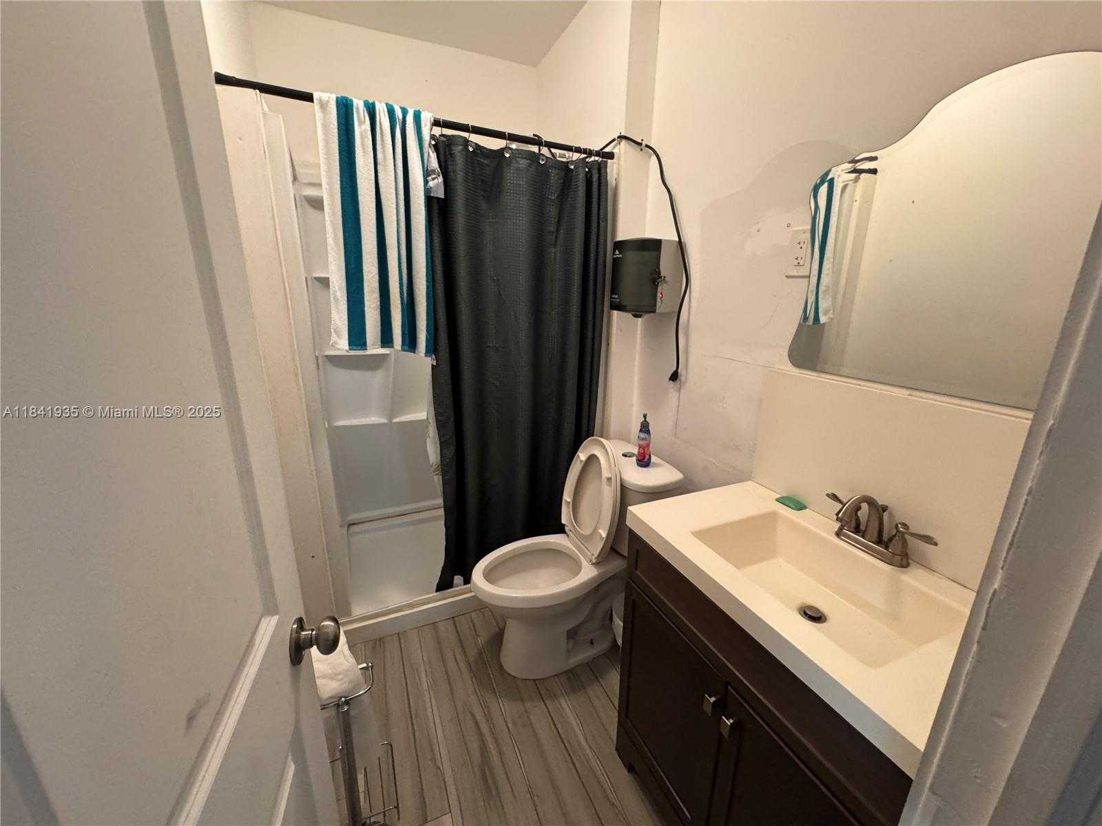 Small Image of 3901 WEST 18TH AVE #903A, Hialeah Number 5