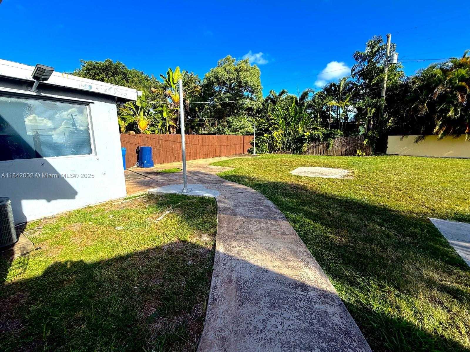Small Image of 648 WEST OAKLAND PARK BLVD, Wilton Manors Number 6