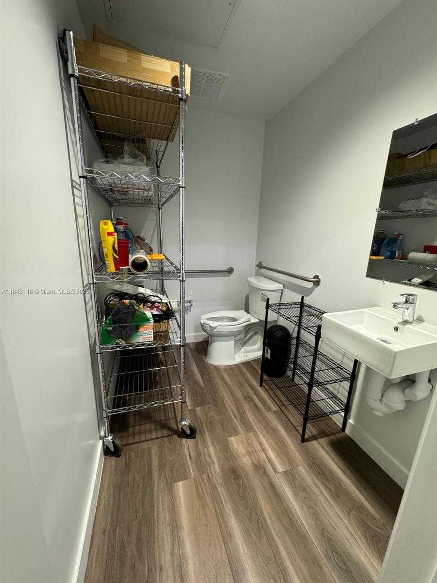 Small Image of 7265 NORTH WEST 74TH ST #12, Medley Number 20