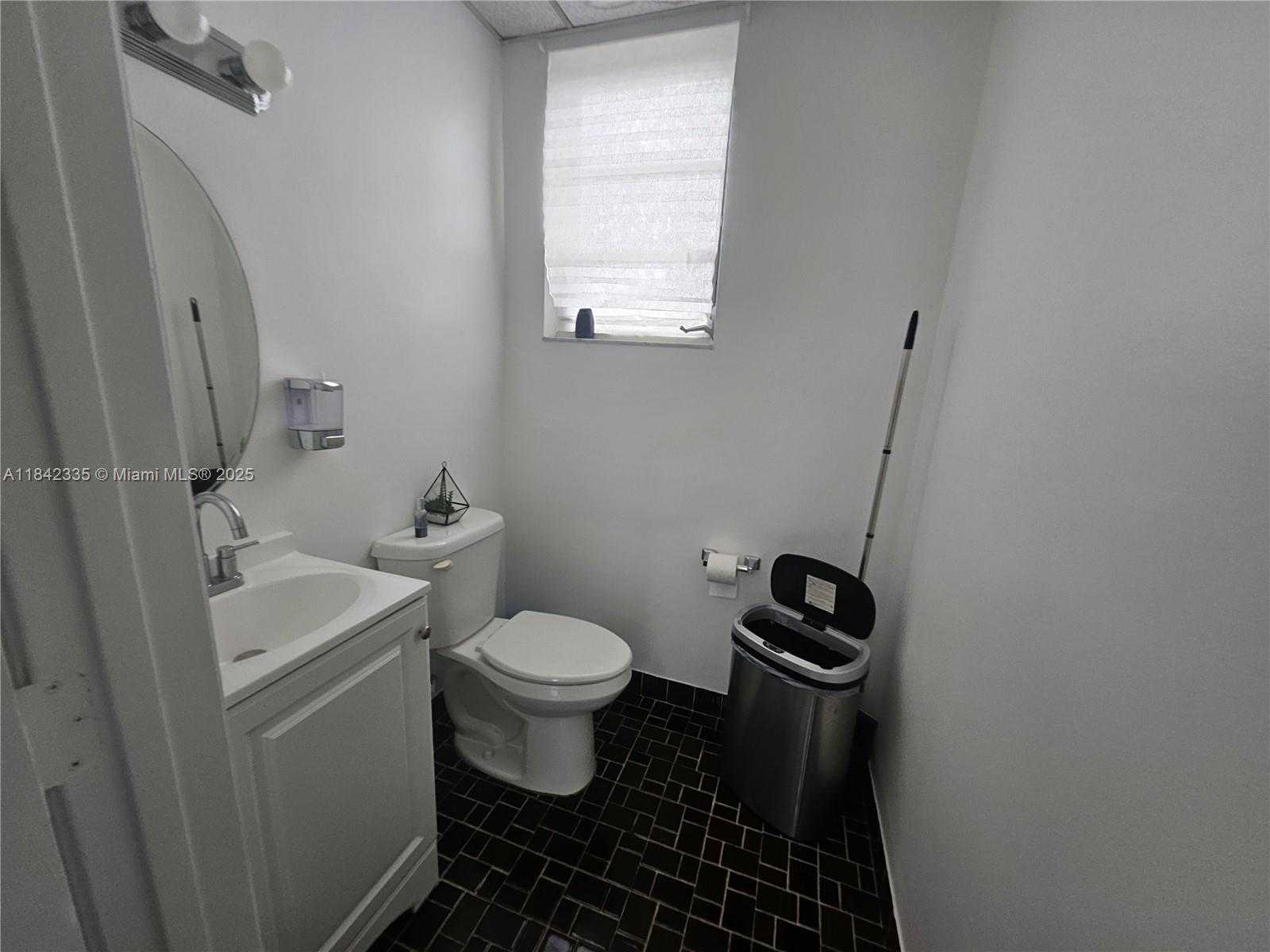 Small Image of 11400 WEST FLAGLER ST #203, Sweetwater Number 14