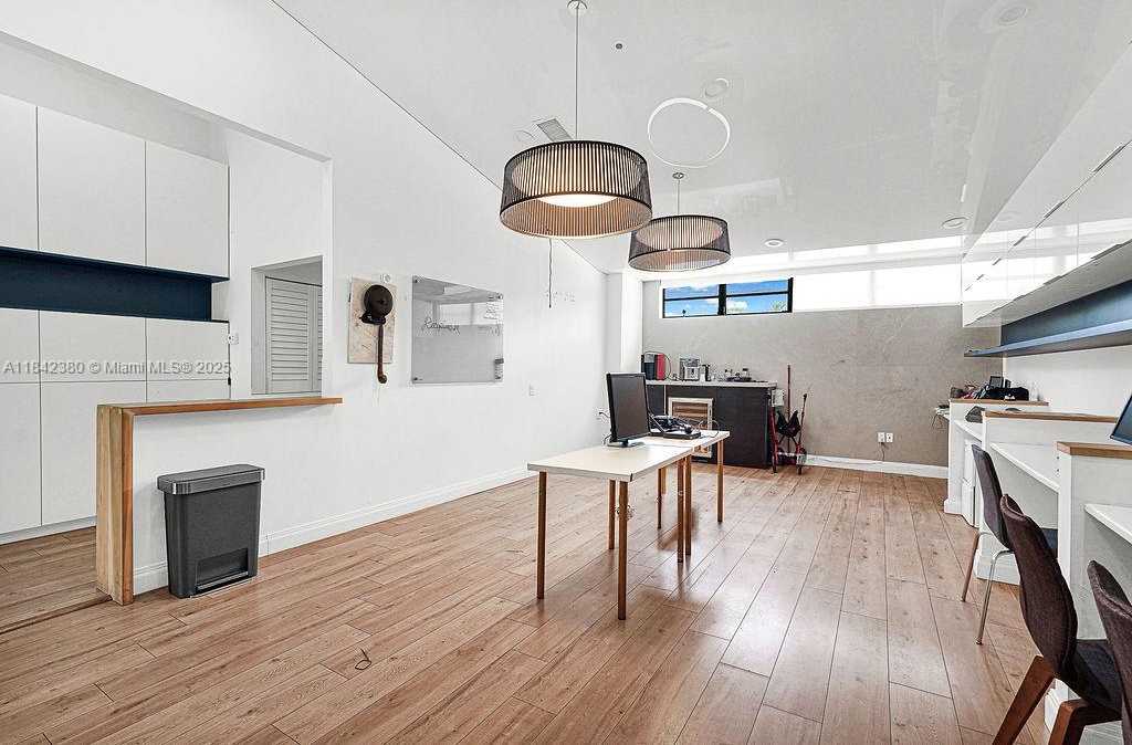 Small Image of 1590 NORTH EAST 162ND ST, North Miami Beach Number 11