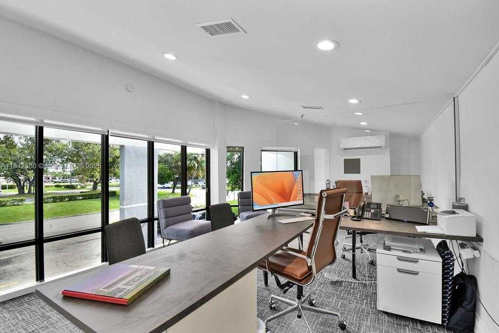 Small Image of 1590 NORTH EAST 162ND ST, North Miami Beach Number 22