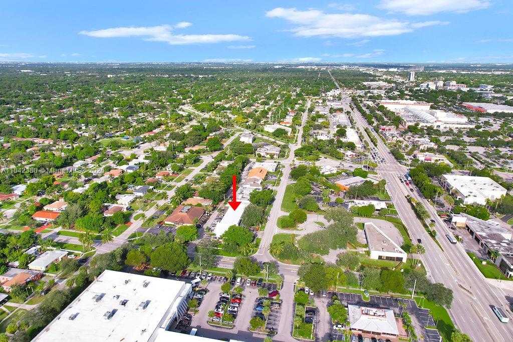 Small Image of 1590 NORTH EAST 162ND ST, North Miami Beach Number 37