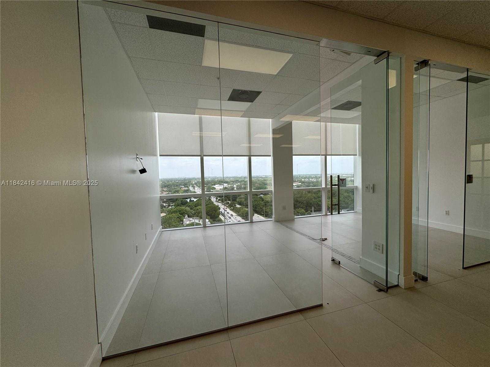 Small Image of 20200 WEST DIXIE HWY #1109, Aventura Number 17