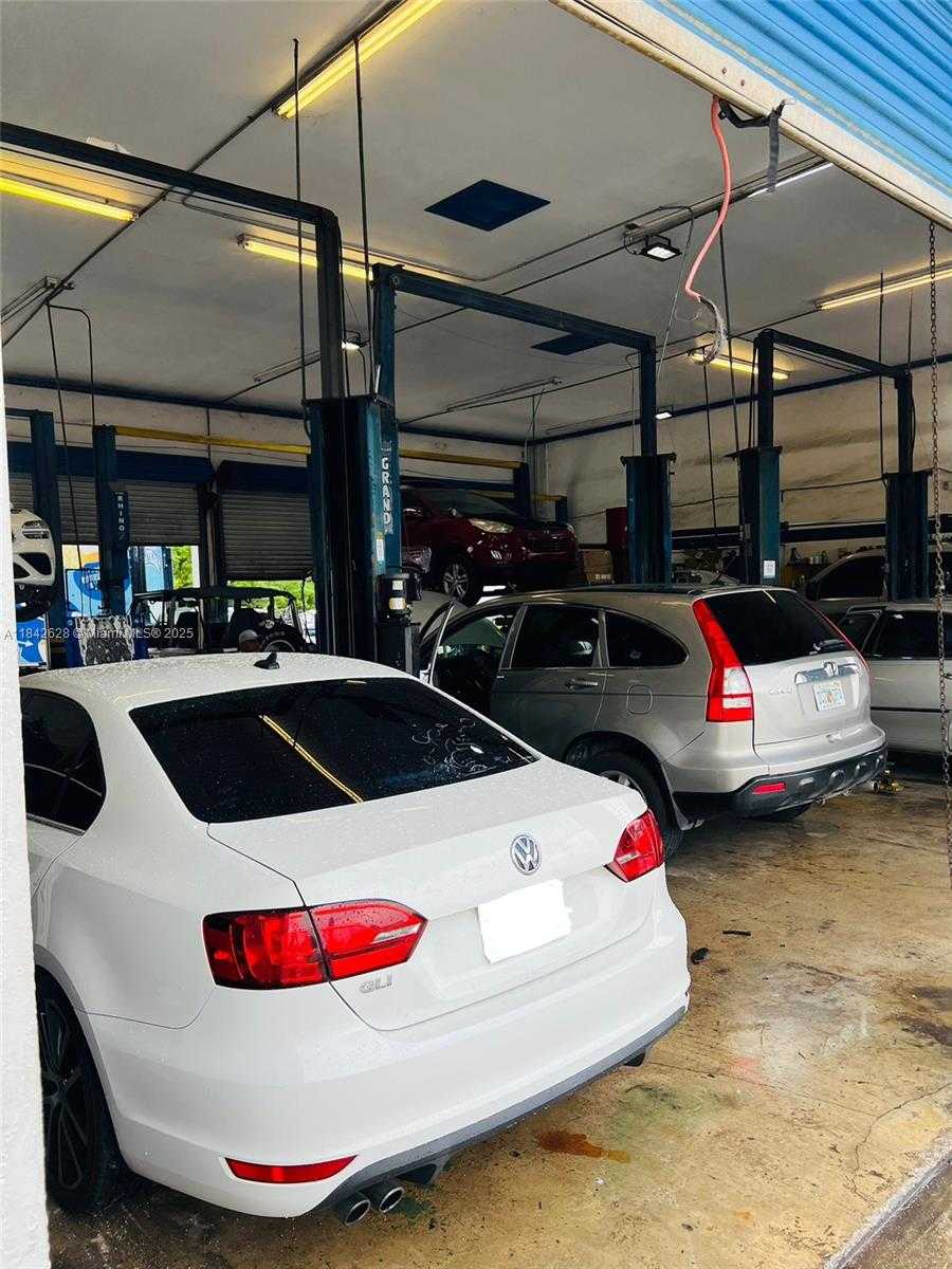 Small Image of 777 WEST MOWRY DR, Homestead Number 4