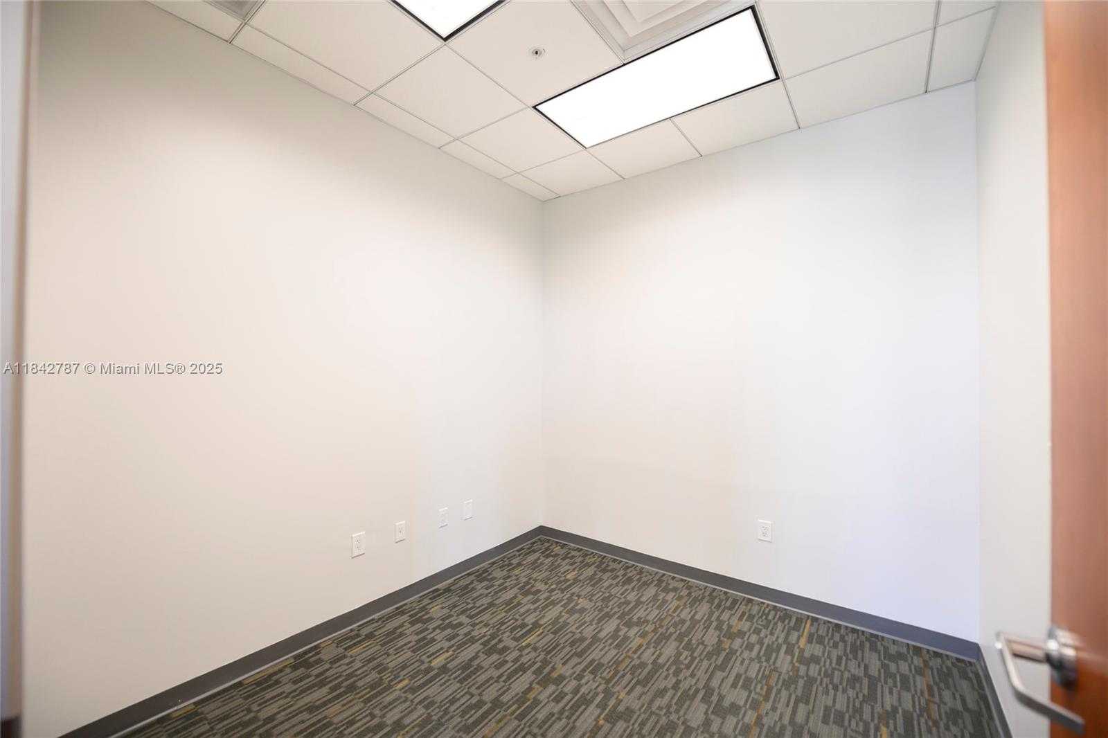 Small Image of 1600 PONCE DE LEON BLVD #1107, Coral Gables Number 12