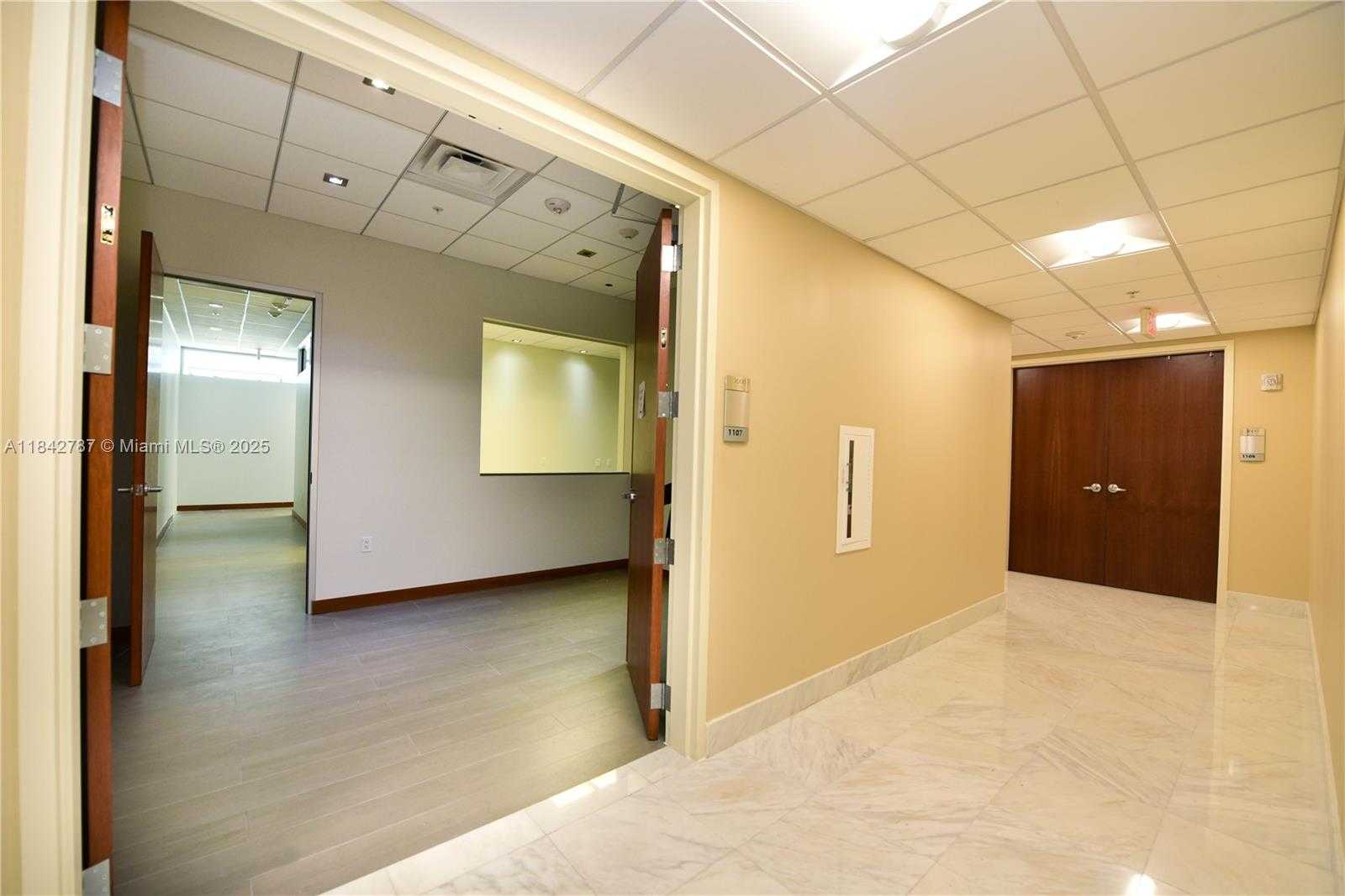 Small Image of 1600 PONCE DE LEON BLVD #1107, Coral Gables Number 4