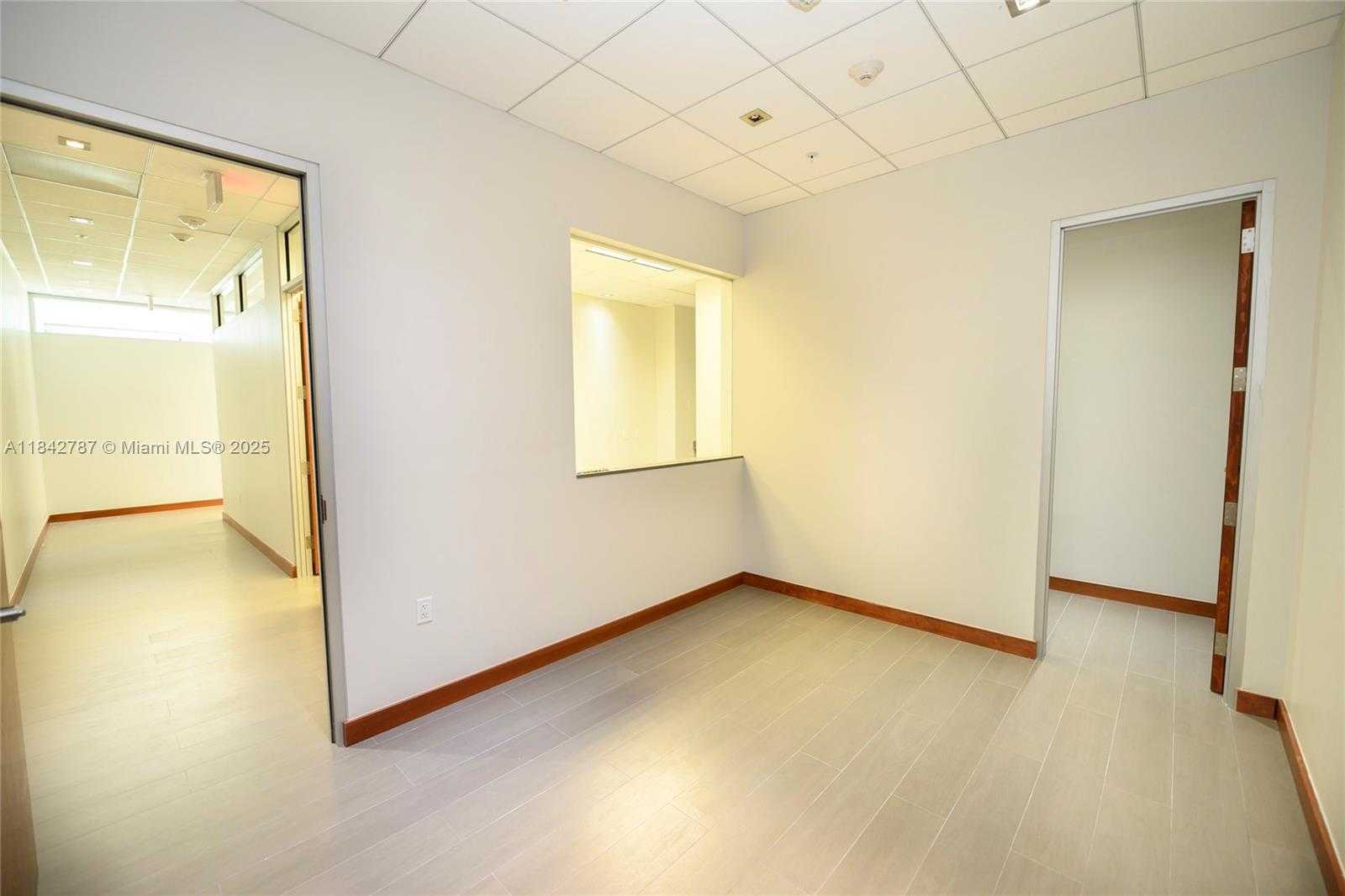 Small Image of 1600 PONCE DE LEON BLVD #1107, Coral Gables Number 5