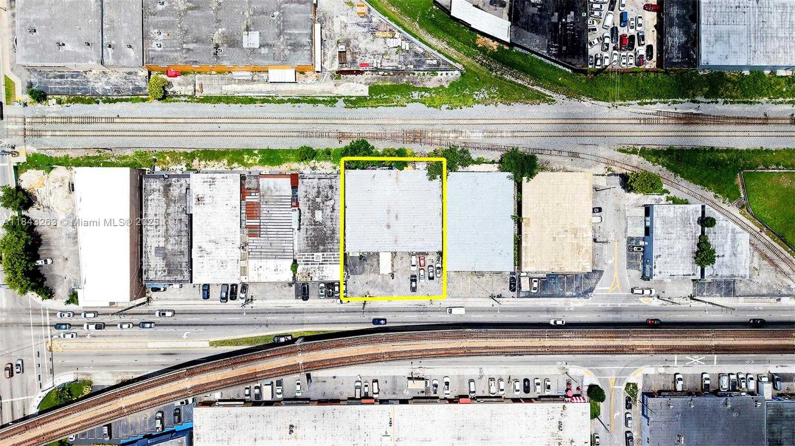 Small Image of 343 WEST 21ST ST, Hialeah Number 2