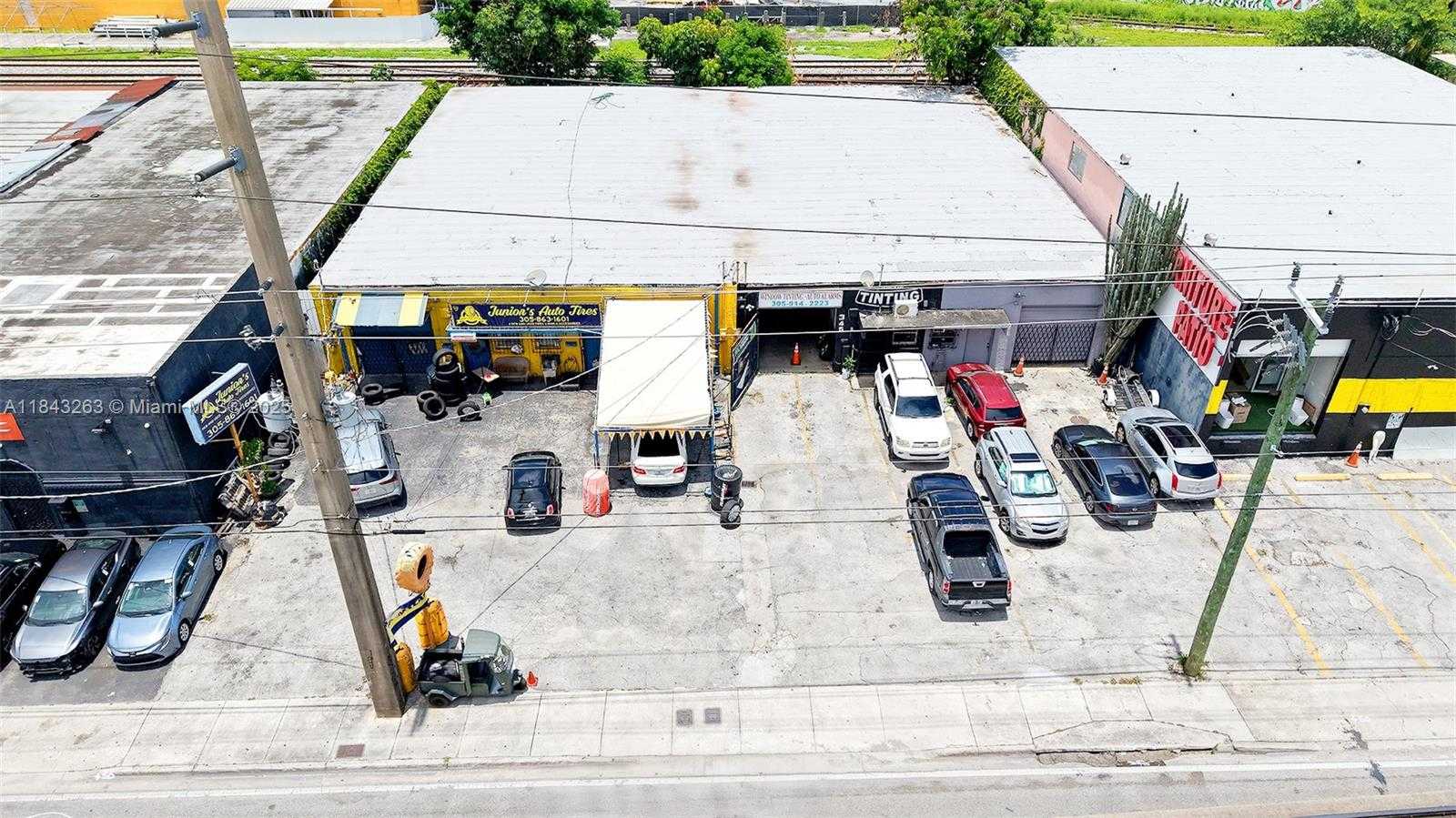 Small Image of 343 WEST 21ST ST, Hialeah Number 4